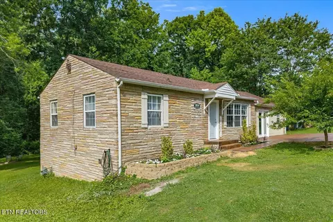 1814 Fenwood Dr, Knoxville, TN 37918