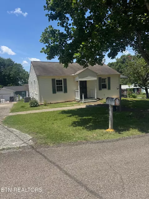 1315 E Red Bud Rd, Knoxville, TN 37920