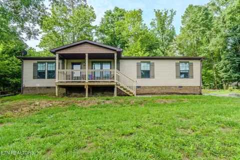 938 Mountain View St, Pigeon Forge, TN 37863