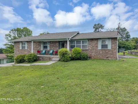 9504 Bob Gray Rd, Knoxville, TN 37923