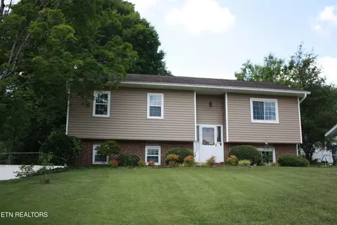 7709 Windsong Rd, Powell, TN 37849