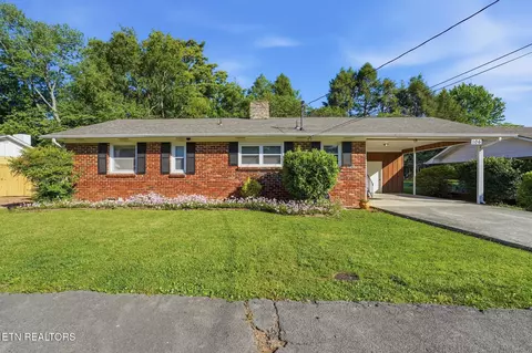 106 Pallas Rd, Oak Ridge, TN 37830
