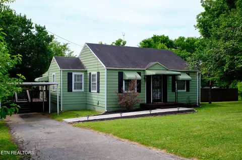904 Henrietta Dr, Knoxville, TN 37912