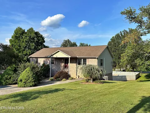 215 Courtney Cir, Cumberland Gap, TN 37724