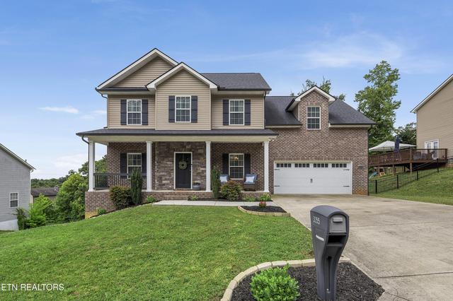3055 Oakwood Hills Ln, Knoxville, TN 37931