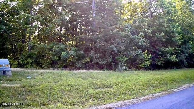 501 Cedar Gate Ln, La Follette, TN 37766