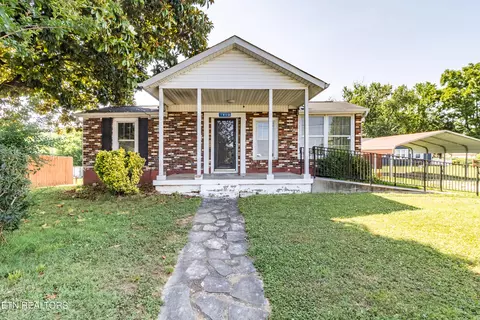 1812 Brook Ave, Maryville, TN 37801