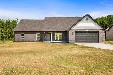 1034 N Linden Dr, Alcoa, TN 37701
