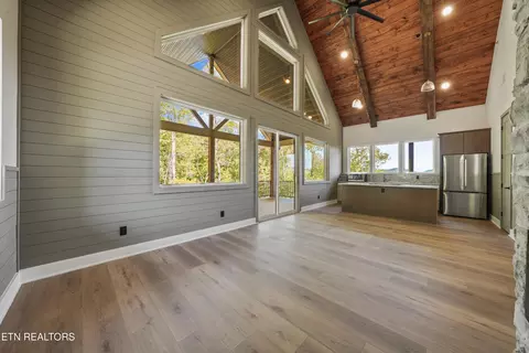 4449 Whetstone Rd, Sevierville, TN 37862