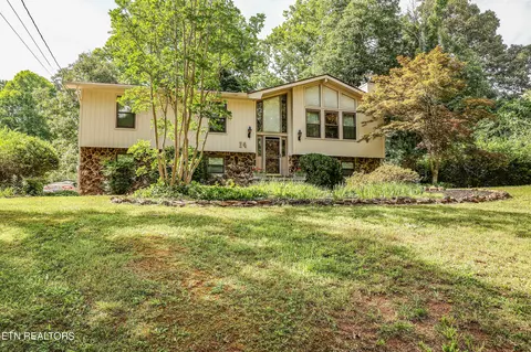 14 Newcastle Ln, Oak Ridge, TN 37830