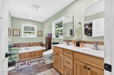 Bath - 1252 Shellotte Loop, Pall Mall, TN 38577 photo 1 of 4
