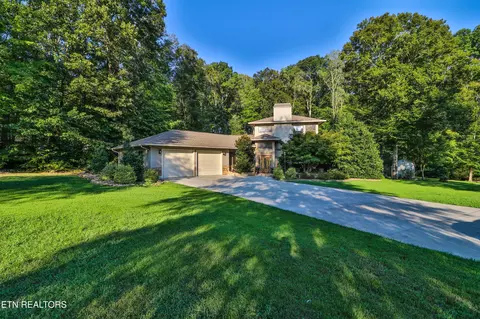 346 Fallen Oak Ct, Seymour, TN 37865