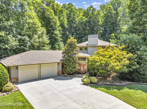 346 Fallen Oak Ct, Seymour, TN 37865