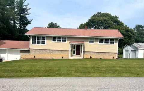 186166 Stone Dr, Crossville, TN 38555