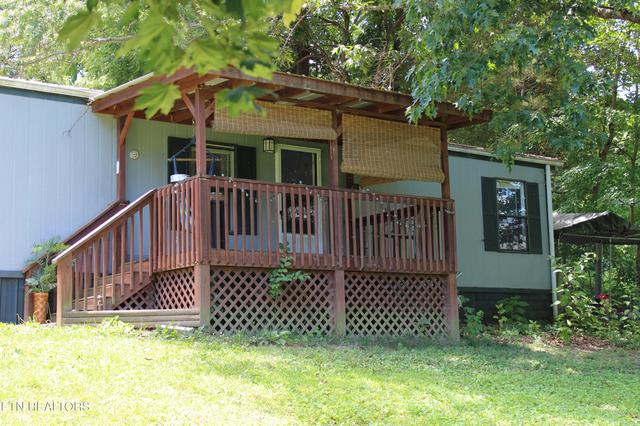 166 Andrew Ln, Jacksboro, TN 37757