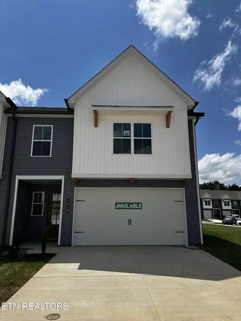 1618 Lateglow Way, Knoxville, TN 37931