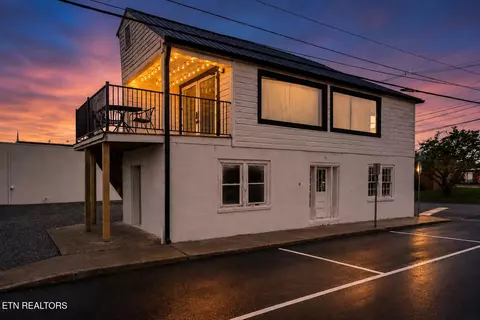316 Court Ave, Sevierville, TN 37862