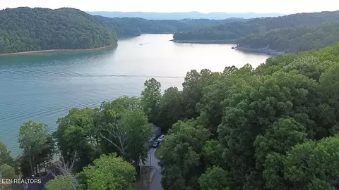Cove Pointe Rd, La Follette, TN 37766