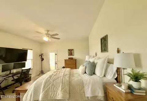 Bedroom - 413 Chippewa Ln, Rutledge, TN 37861 photo 2 of 4