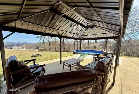 Exterior - 413 Chippewa Ln, Rutledge, TN 37861 photo 3 of 8