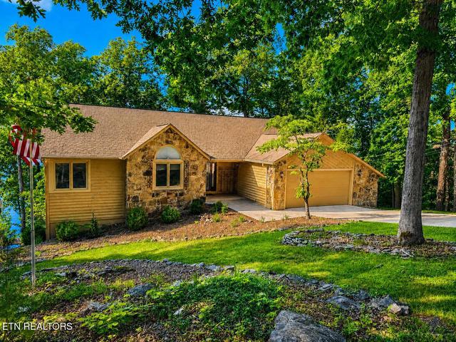 45 Markham Ter, Crossville, TN 38558