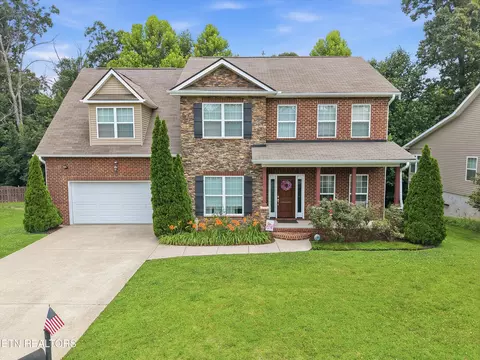 2312 Ancient Oak Ln, Knoxville, TN 37931