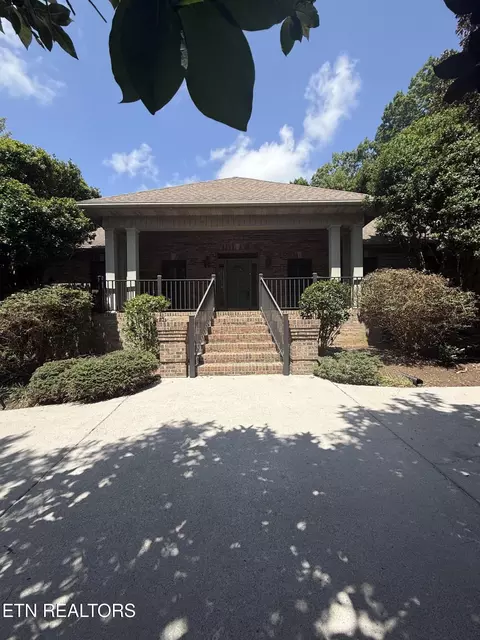 1817 Peppertree Dr, Alcoa, TN 37701