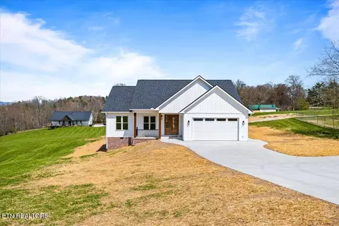 2271 Long Hollow Rd, La Follette, TN 37766