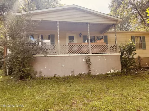 129 Old Bryant Ln, Rocky Top, TN 37769
