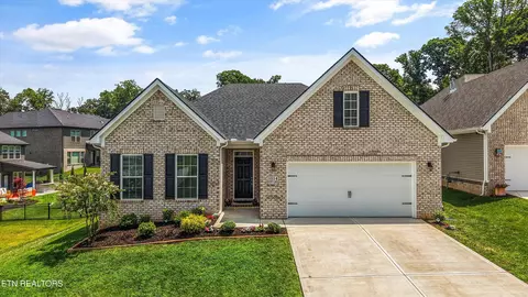 1114 Puffy Cloud Ln, Knoxville, TN 37922