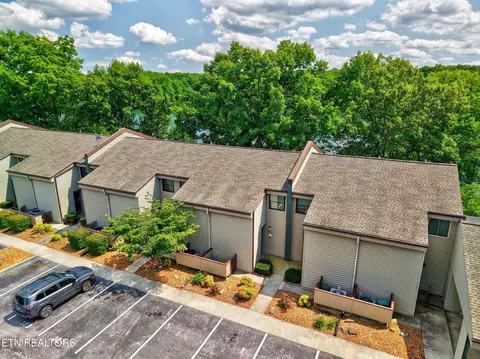64 Lakeshore Cir #125, Crossville, TN 38558