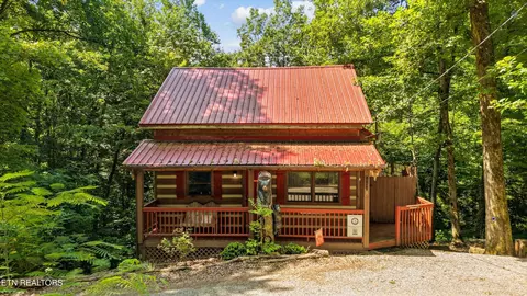 1918 Charles Lewis Way # U3, Sevierville, TN 37876
