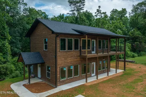 2613 Highland Park Dr, Pigeon Forge, TN 37863