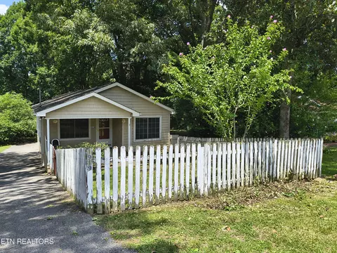 1919 Shasta Rd, Maryville, TN 37801