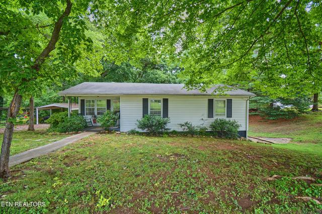 3324 Wildwood Rd, Maryville, TN 37804