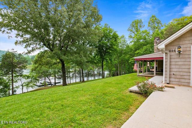 444 Chapman Village Dr, La Follette, TN 37766