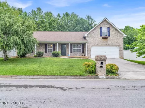6861 Cardindale Dr, Knoxville, TN 37918