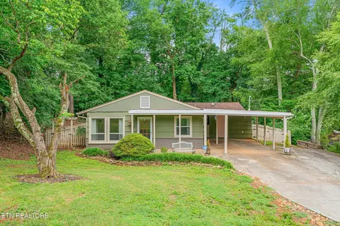 1324 Huntington Rd, Knoxville, TN 37919