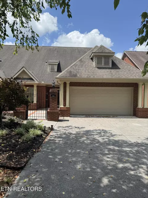 1430 Cottage Glen Ln, Maryville, TN 37801