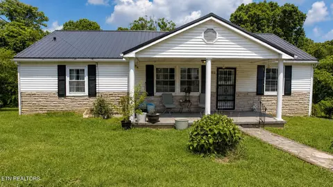 822 Rose Hill Dr, La Follette, TN 37766