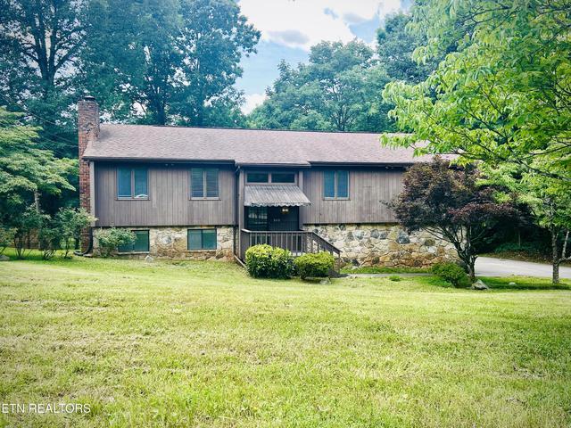 515 Echo Valley Rd, Knoxville, TN 37923