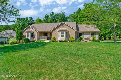 151 Northridge Dr, Crossville, TN 38558