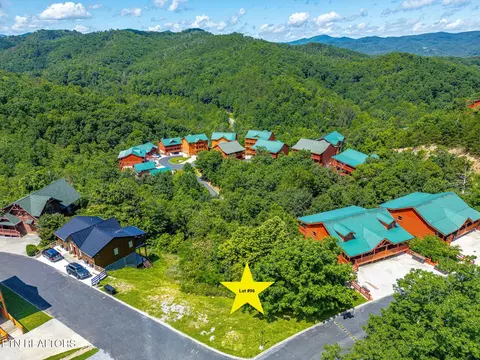 3274 Lonesome Pine Way, Sevierville, TN 37862