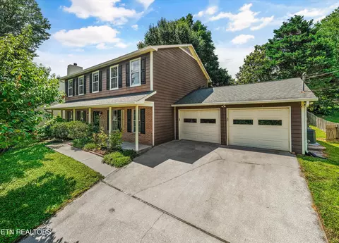 11033 Center Cross Dr, Knoxville, TN 37934