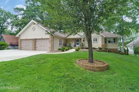 238 Lakewood Dr, Crossville, TN 38558