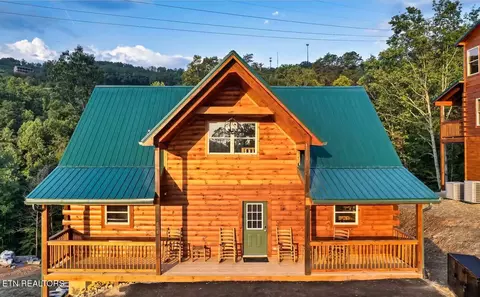 848 String Run Way, Pigeon Forge, TN 37863 photo 4