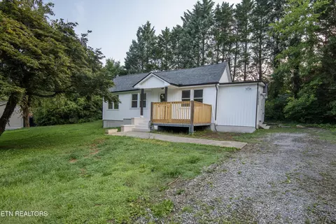 4730 Rochat Rd, Knoxville, TN 37918