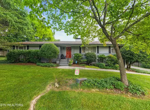 608 Churchill Rd, Knoxville, TN 37909