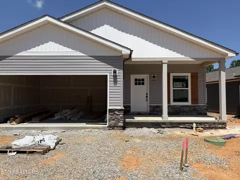 3949 Crimson Clover Ln, Knoxville, TN 37924