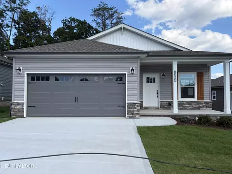 3912 Crimson Clover Ln, Knoxville, TN 37924